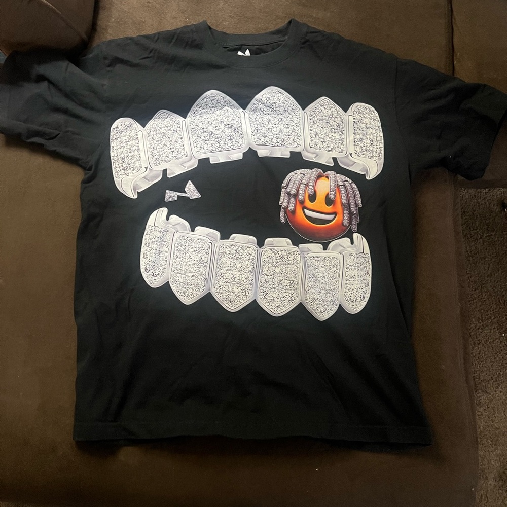 Noissey men’s XL  boxy for Black T-Shirt with Graphic Teeth Design